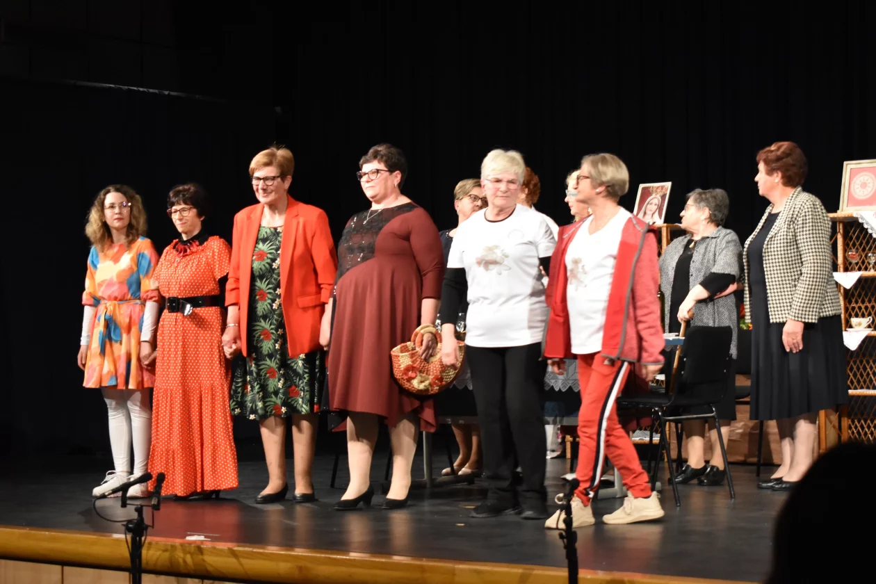 KAM GALERIJA 2. DAN (2) KAM GALERIJA 2. DAN (2)