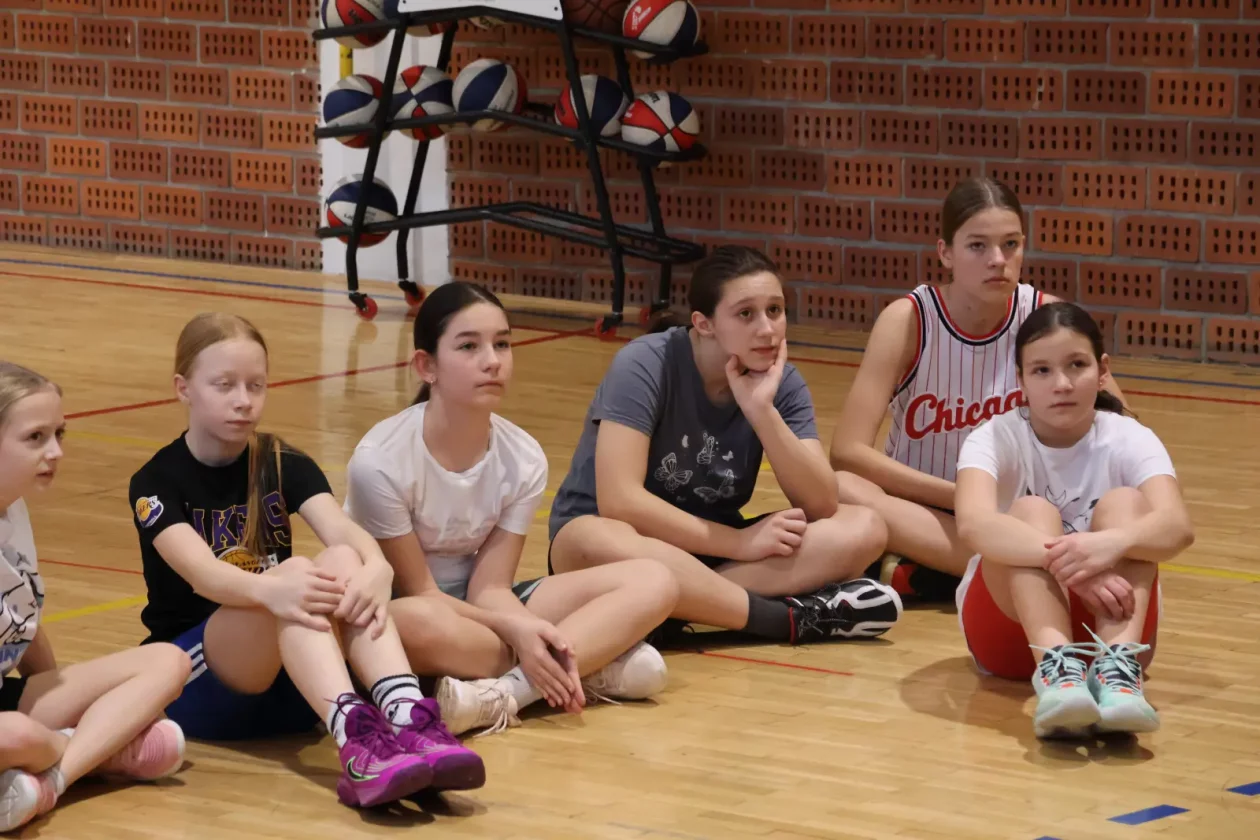 KK Dubravčan, Donja Dubrava (12) KK Dubravčan, Donja Dubrava (12)