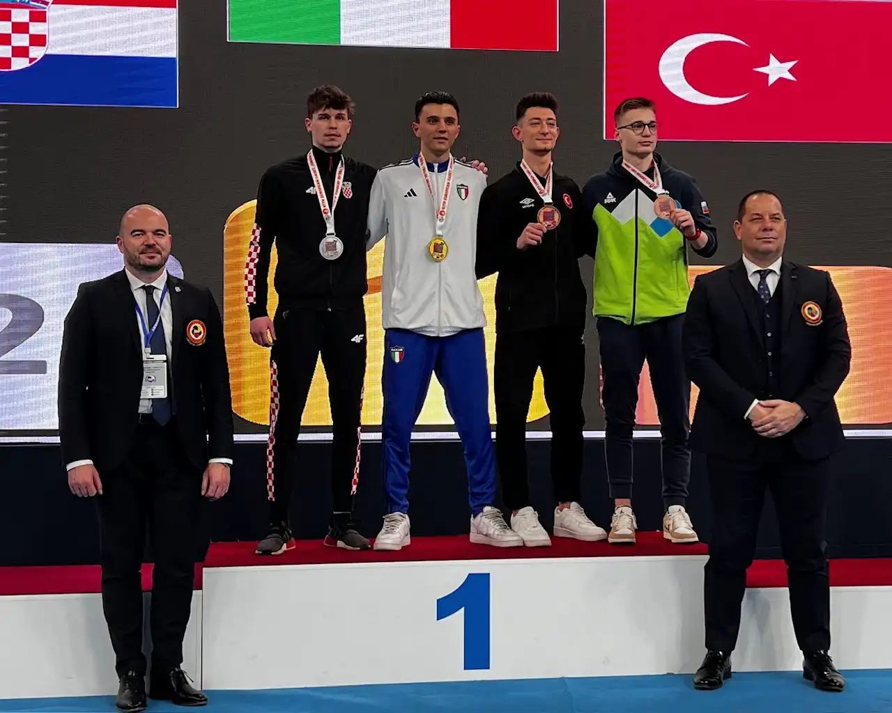 KK Globus – Sven Strahija (3) KK Globus – Sven Strahija (3)