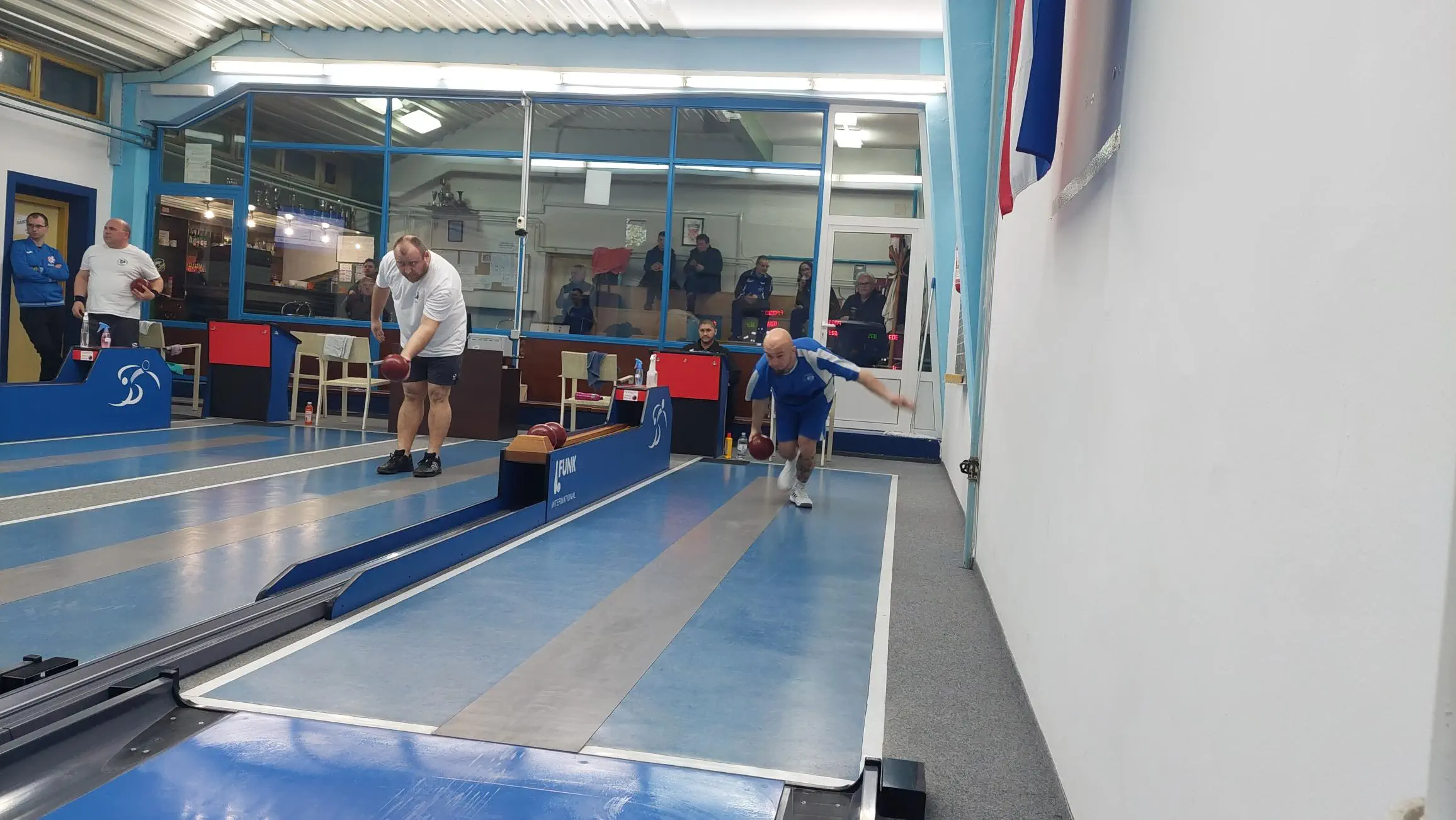 KK Željezničar (2)