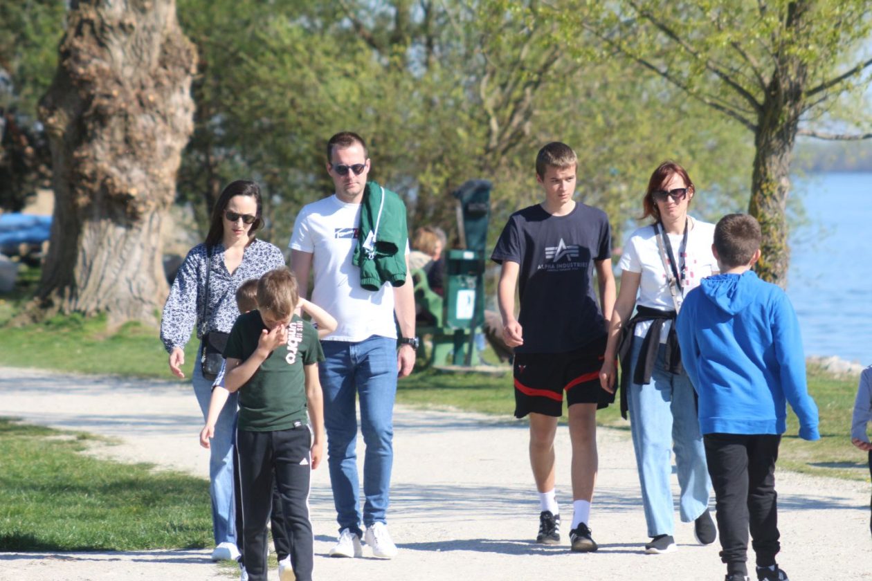 KLIKOM PO MARINI Uskrs na Dravi privukao brojne građane, šetače i rekreativce (1)