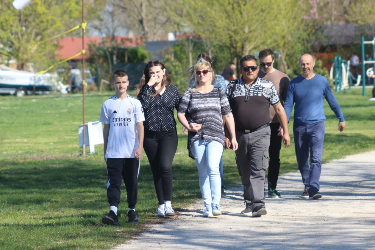 KLIKOM PO MARINI Uskrs na Dravi privukao brojne građane, šetače i rekreativce (34)