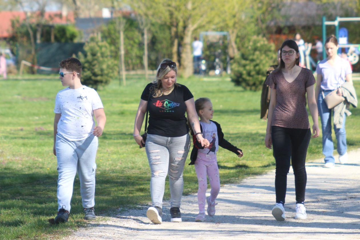 KLIKOM PO MARINI Uskrs na Dravi privukao brojne građane, šetače i rekreativce (35)