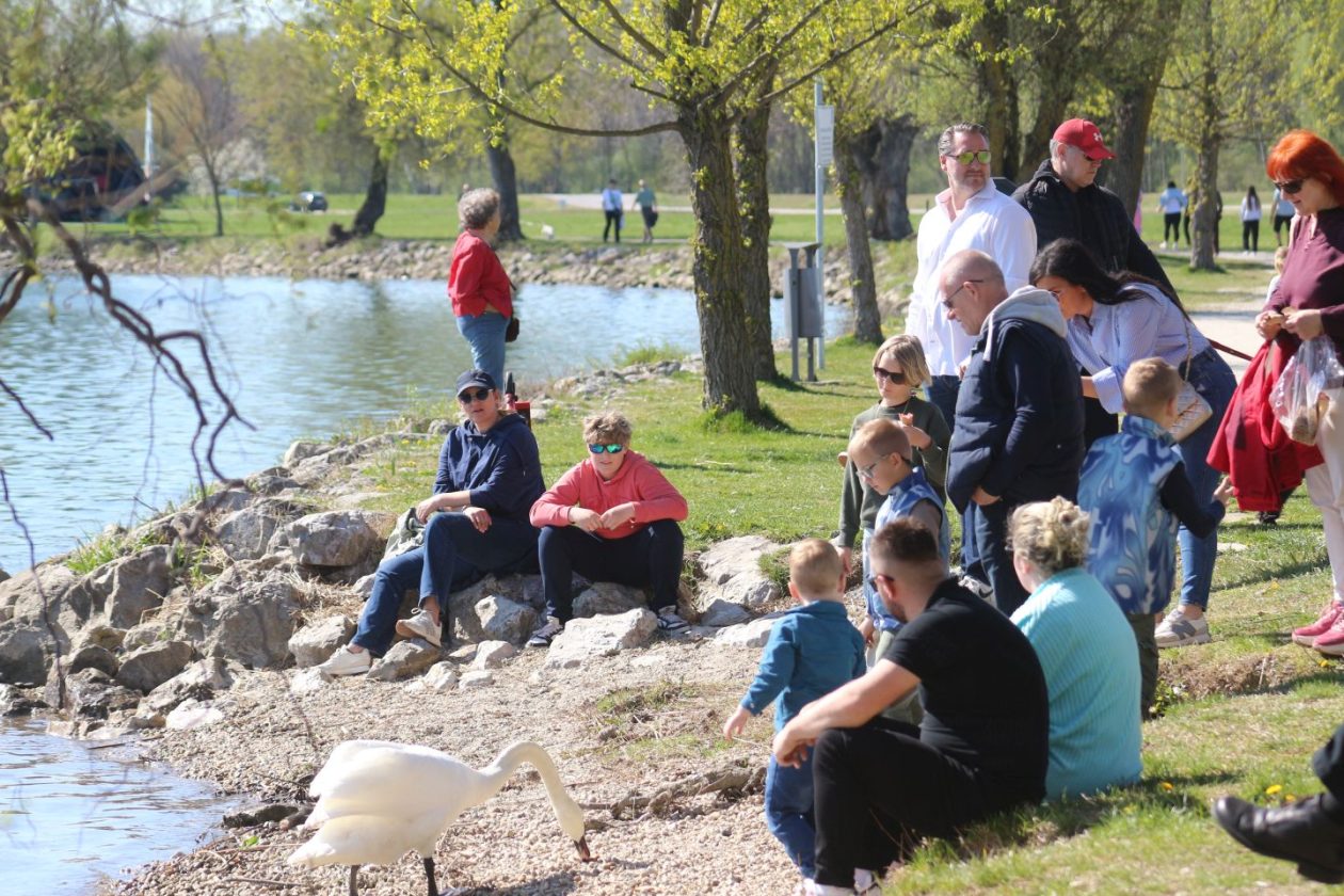 KLIKOM PO MARINI Uskrs na Dravi privukao brojne građane, šetače i rekreativce (38)