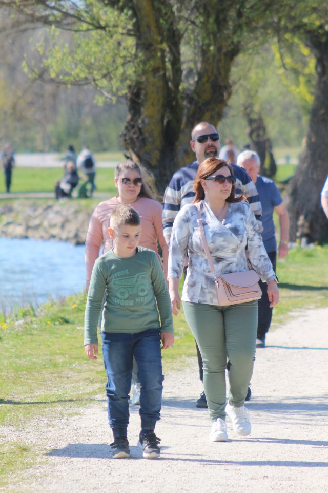 KLIKOM PO MARINI Uskrs na Dravi privukao brojne građane, šetače i rekreativce (52)