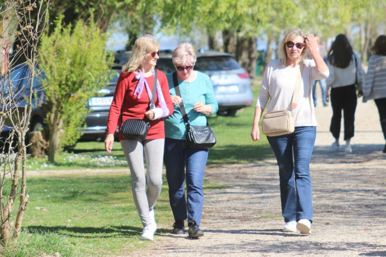 KLIKOM PO MARINI Uskrs na Dravi privukao brojne građane, šetače i rekreativce (53)