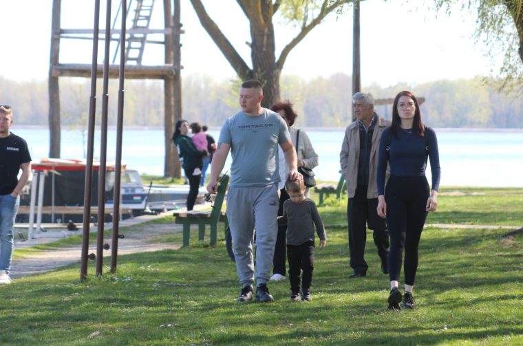 KLIKOM PO MARINI Uskrs na Dravi privukao brojne građane, šetače i rekreativce (56)