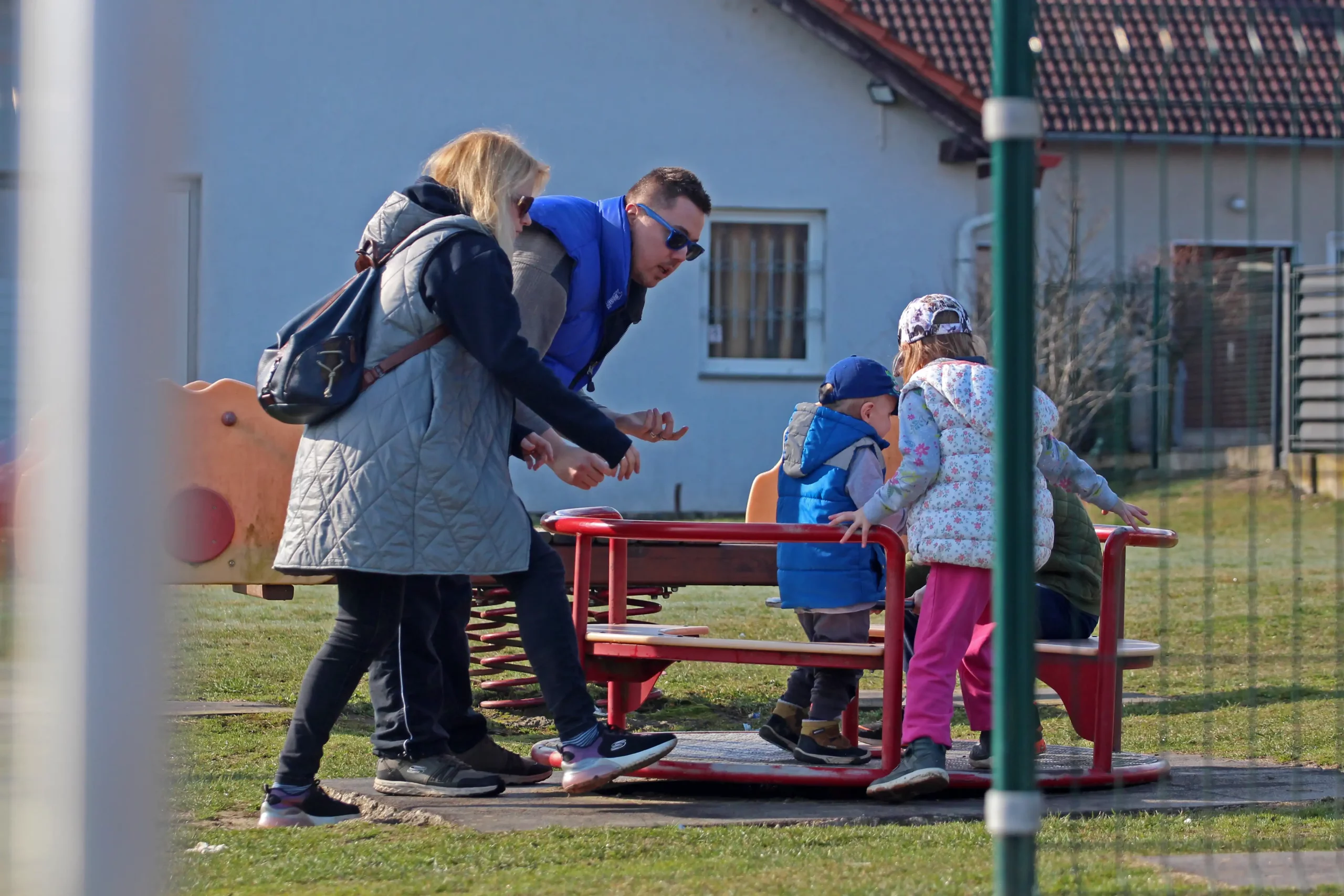 KLIKOM UZ MURU (2) KLIKOM UZ MURU (2)