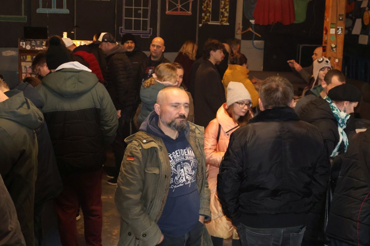 KLUB PROSTOR Blagdanski ugođaj i vinil glazba na jubilarnoj dvadesetoj izložbi ploča (25)