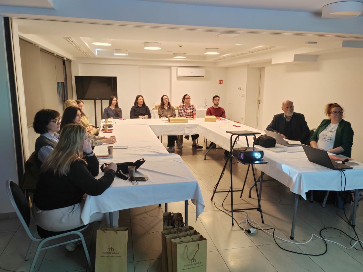 KOMUNIKOLOŠKA ŠKOLA Studentima predstavljen rad Ogranka Matice hrvatske u Čakovcu (3)