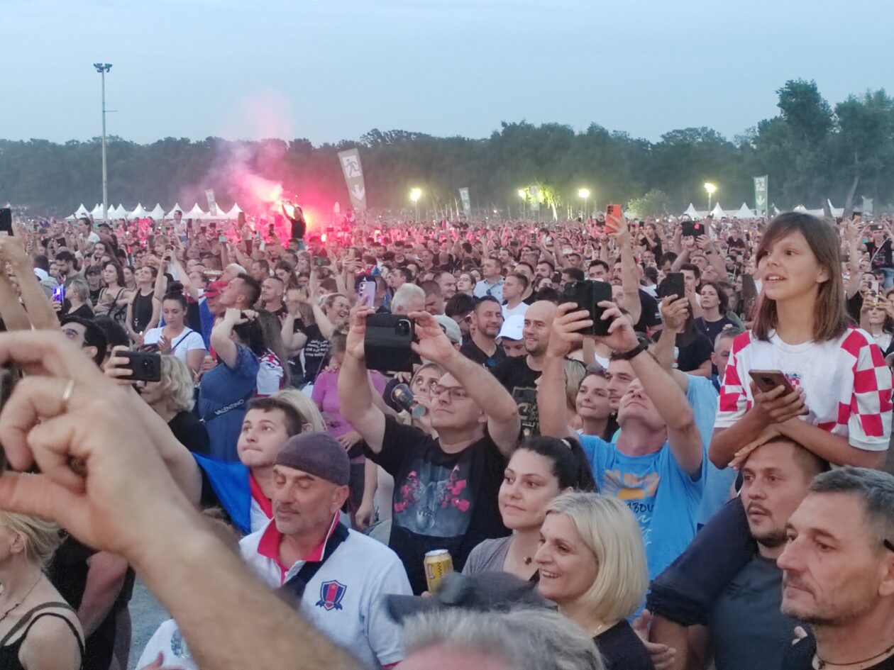 KONCERT THOMPSON 2025 HIPODROM (3) KONCERT THOMPSON 2025 HIPODROM (3)