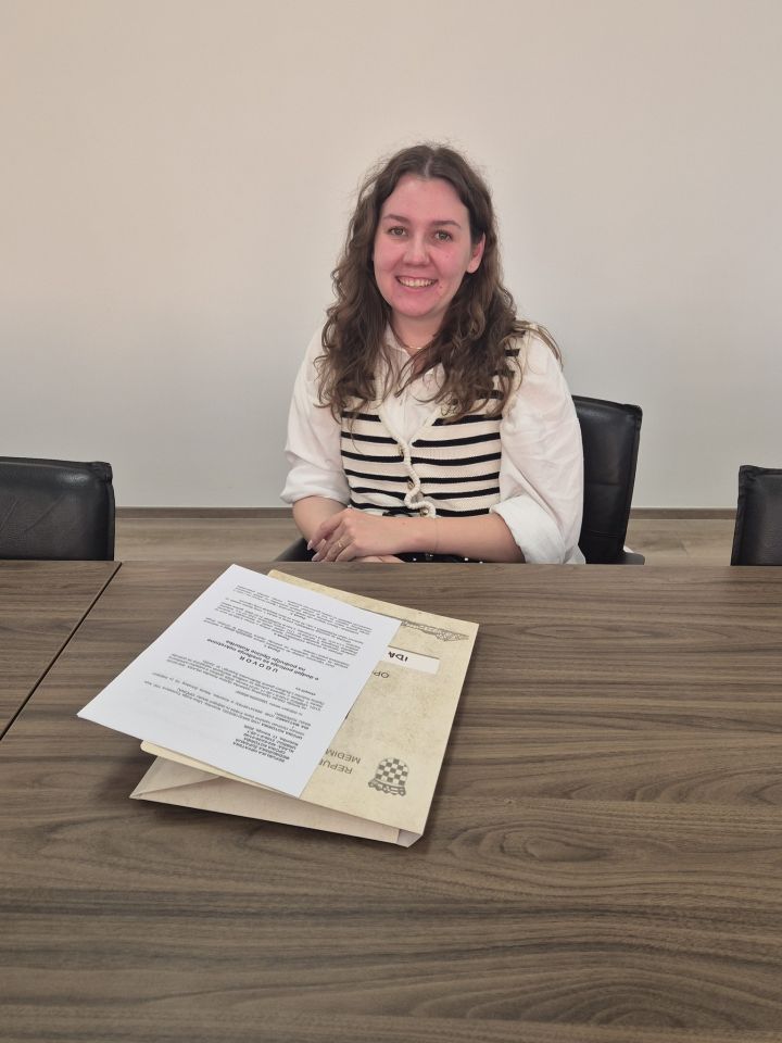 KOTORIBA U općinskoj vijećnici potpisani ugovori o poticajima za kupnju i uređenje nekretnina (5)