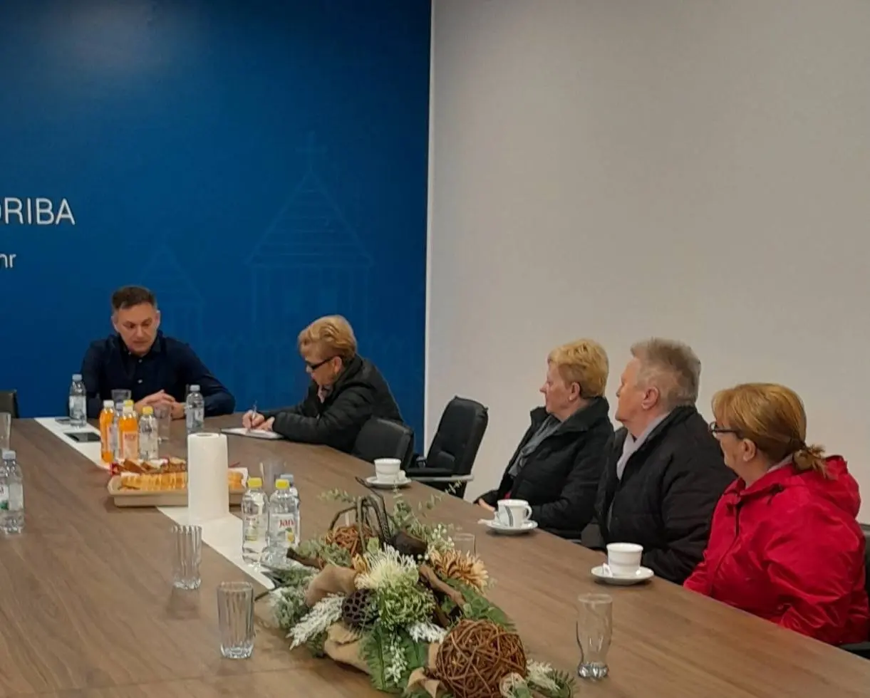 KOTORIBA – umirovljenici i načelnik Dario F (1)