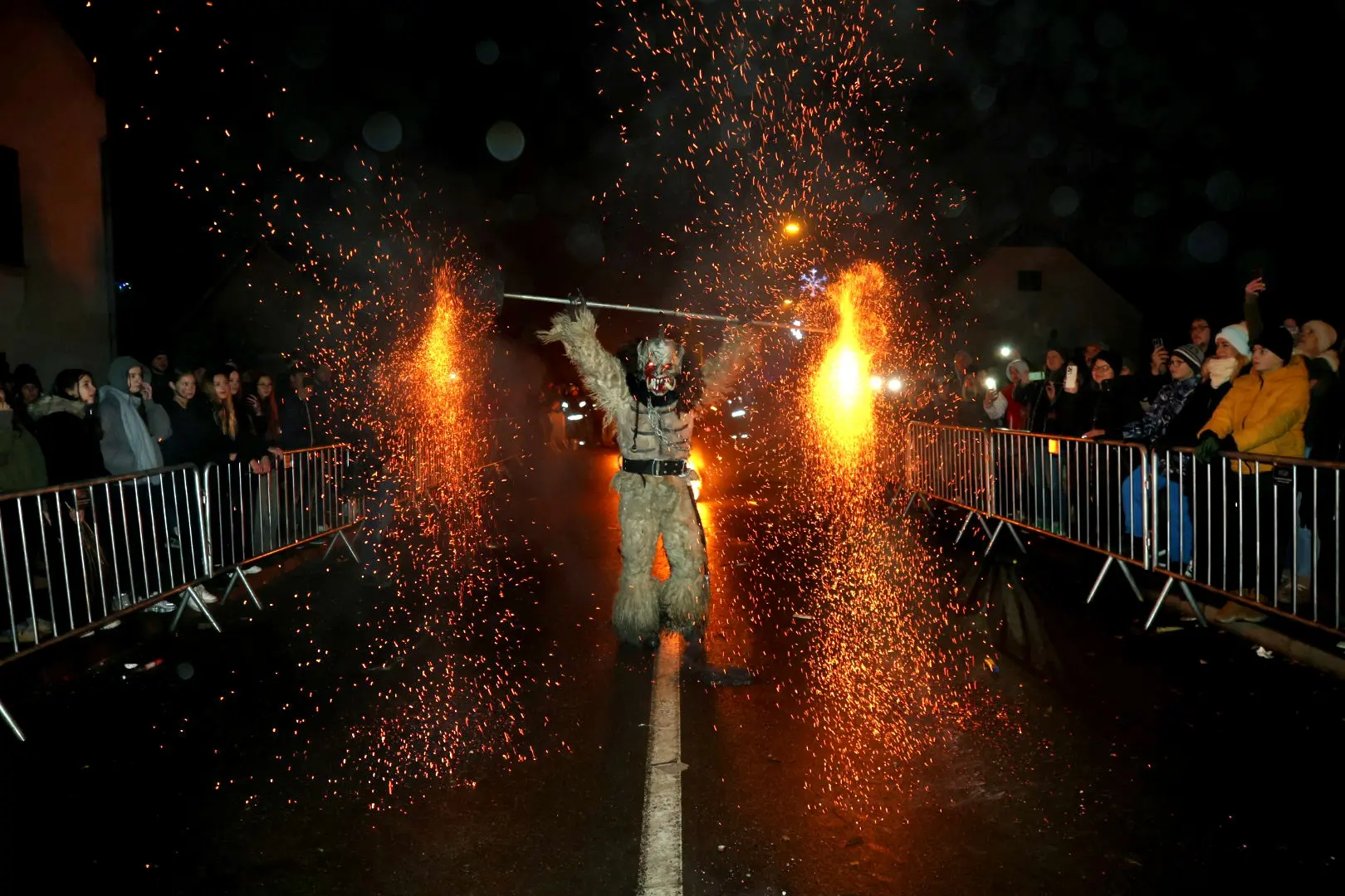 KRAMPUSLAUF SVETI MARTIN (2) KRAMPUSLAUF SVETI MARTIN (2)