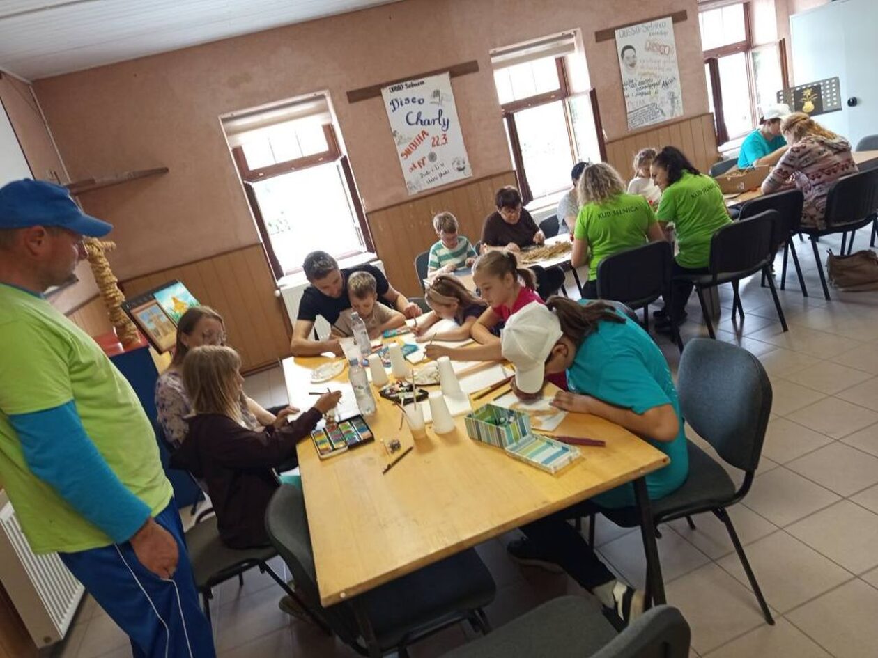 KREATIVNA PROSLAVA Udruga Ana oživjela Pikača slikarstvom, slamom i osmijesima (3)