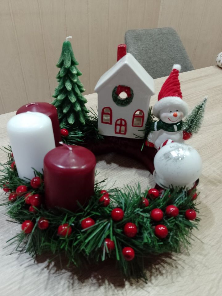 KREATIVNA TERAPIJA Dirljive božićne rukotvorine žena iz Čakovca inspiriraju posjetitelje (1)