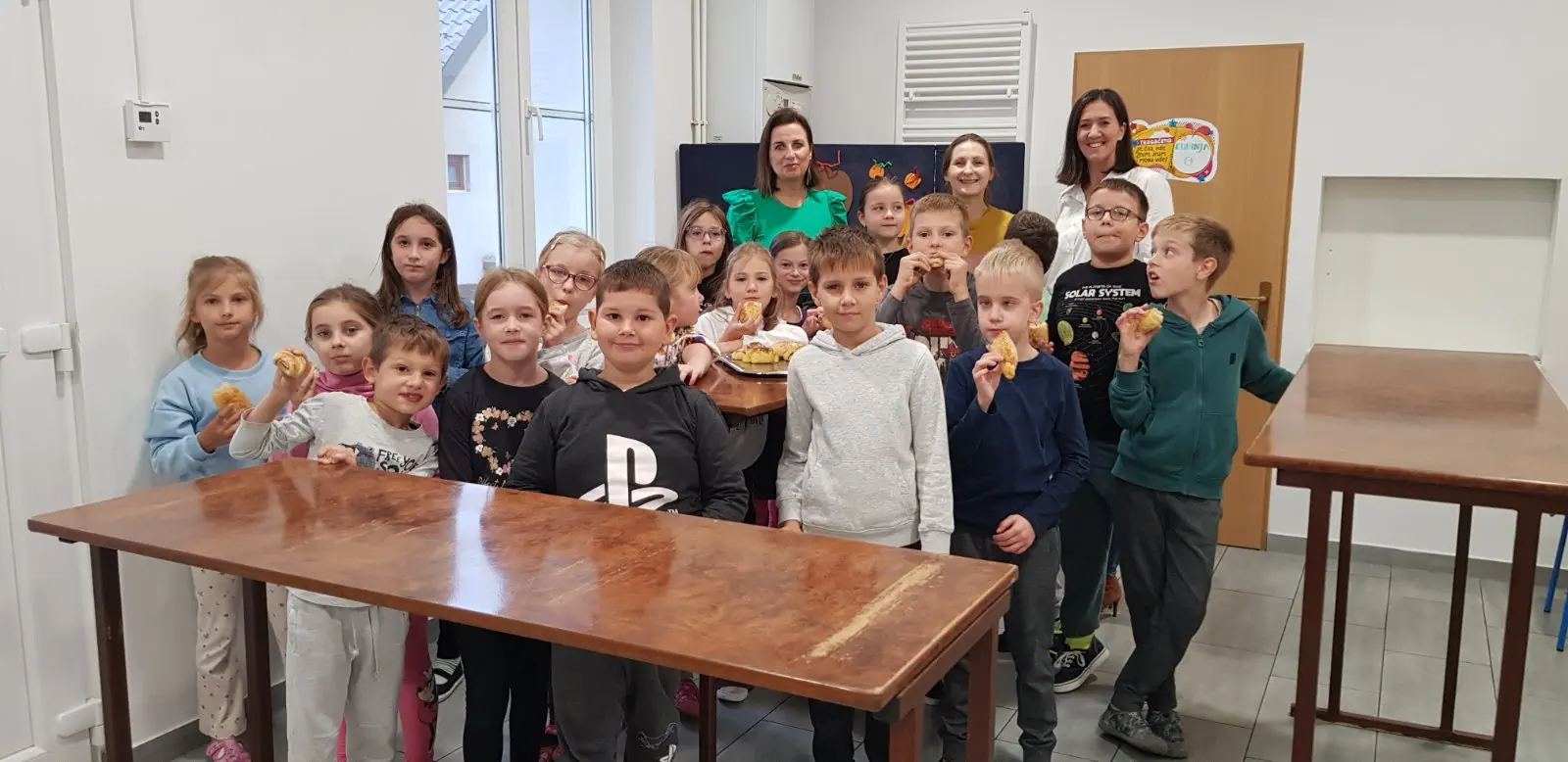 KRIŠTANOVEC Učenici obilježili Dan kruha pripremom finih punjenih klipića (1) KRIŠTANOVEC Učenici obilježili Dan kruha pripremom finih punjenih klipića (1)