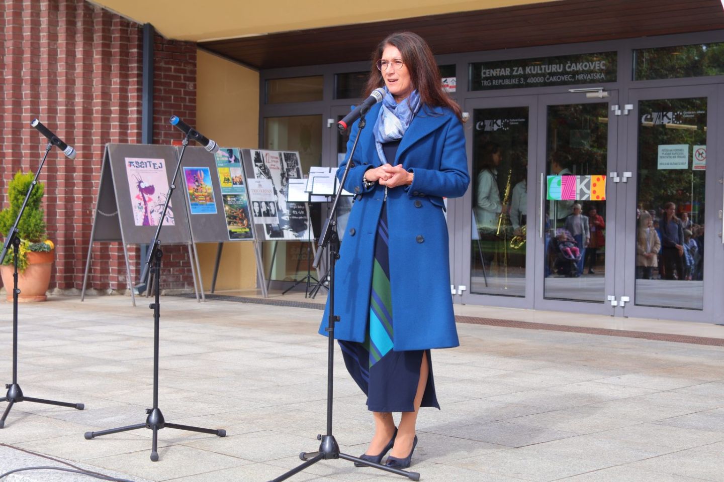 KRUG MIRA Djeca vrtića i škola ispunila središnji trg pjesmom i osmijehom (4)