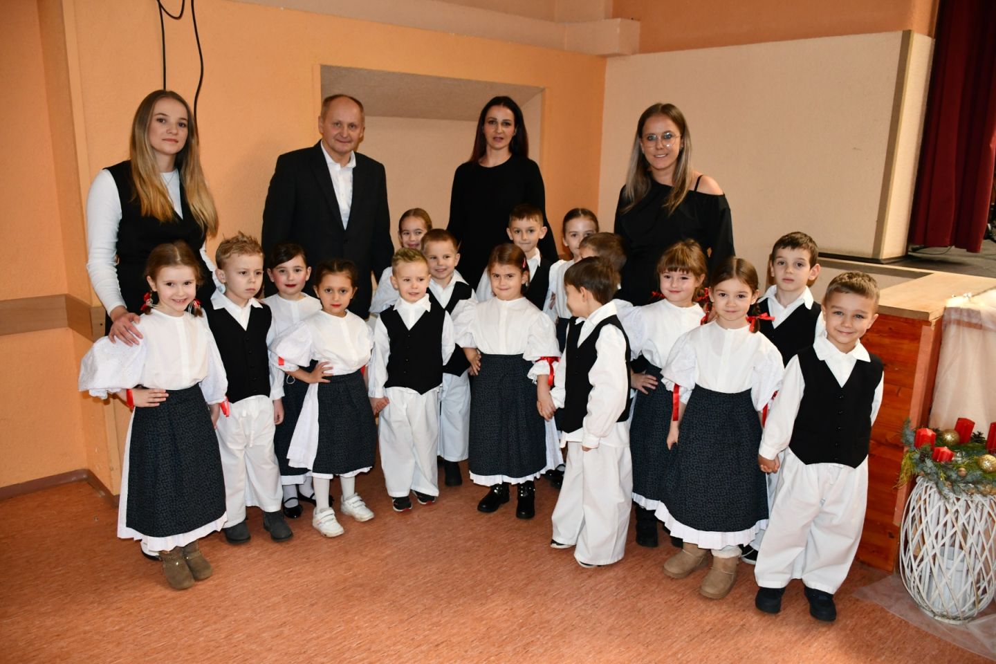 KUD Belica božićna priredba 2025 (67) KUD Belica božićna priredba 2025 (67)