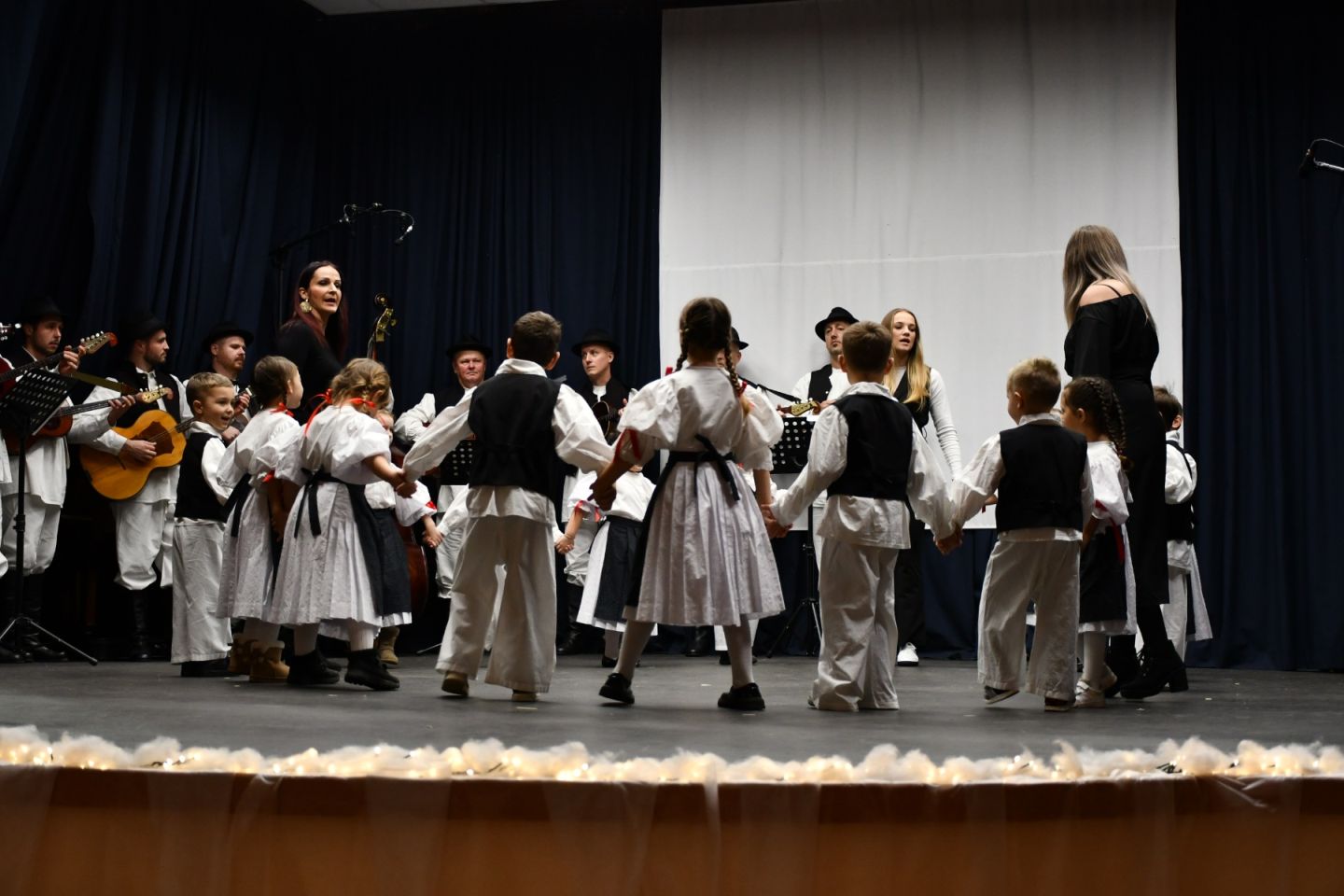 KUD Belica božićna priredba 2025 (72) KUD Belica božićna priredba 2025 (72)