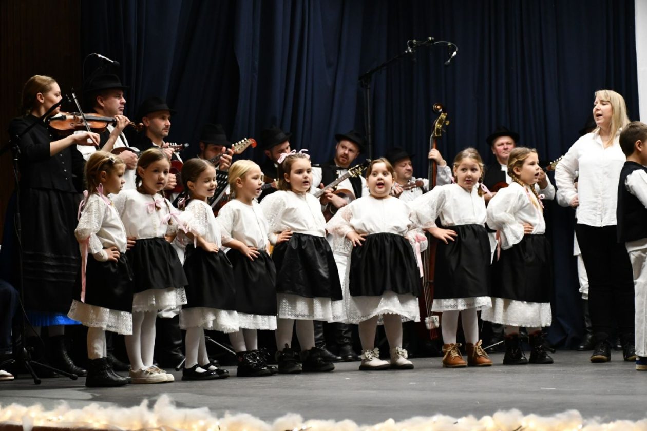 KUD Belica božićna priredba 2025 (74)