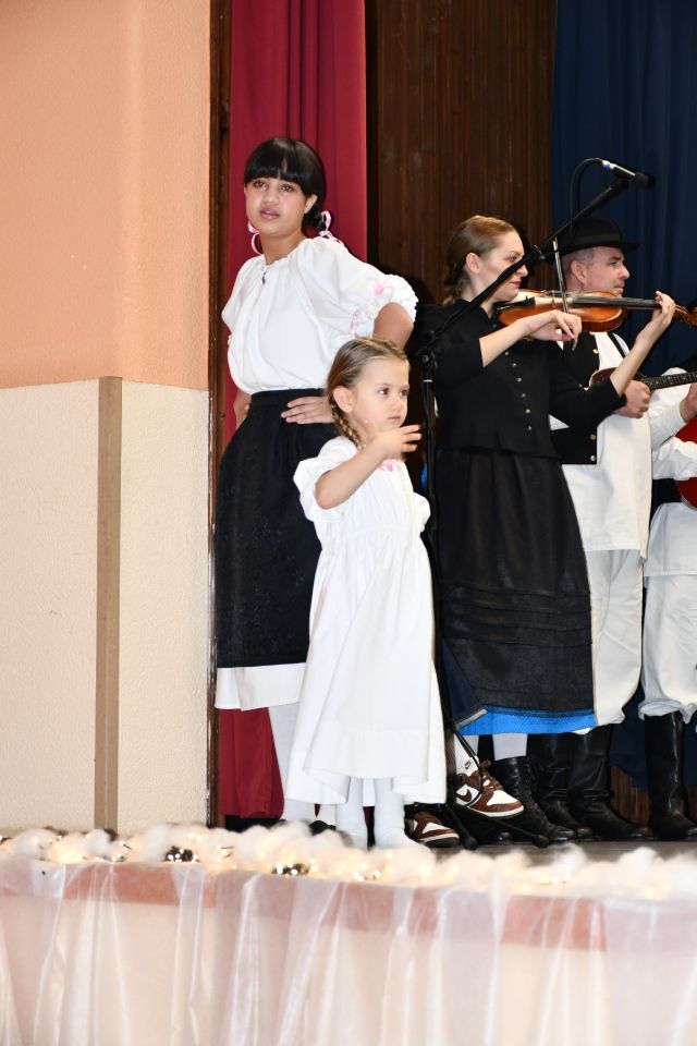 KUD Belica božićna priredba 2025 (82) KUD Belica božićna priredba 2025 (82)