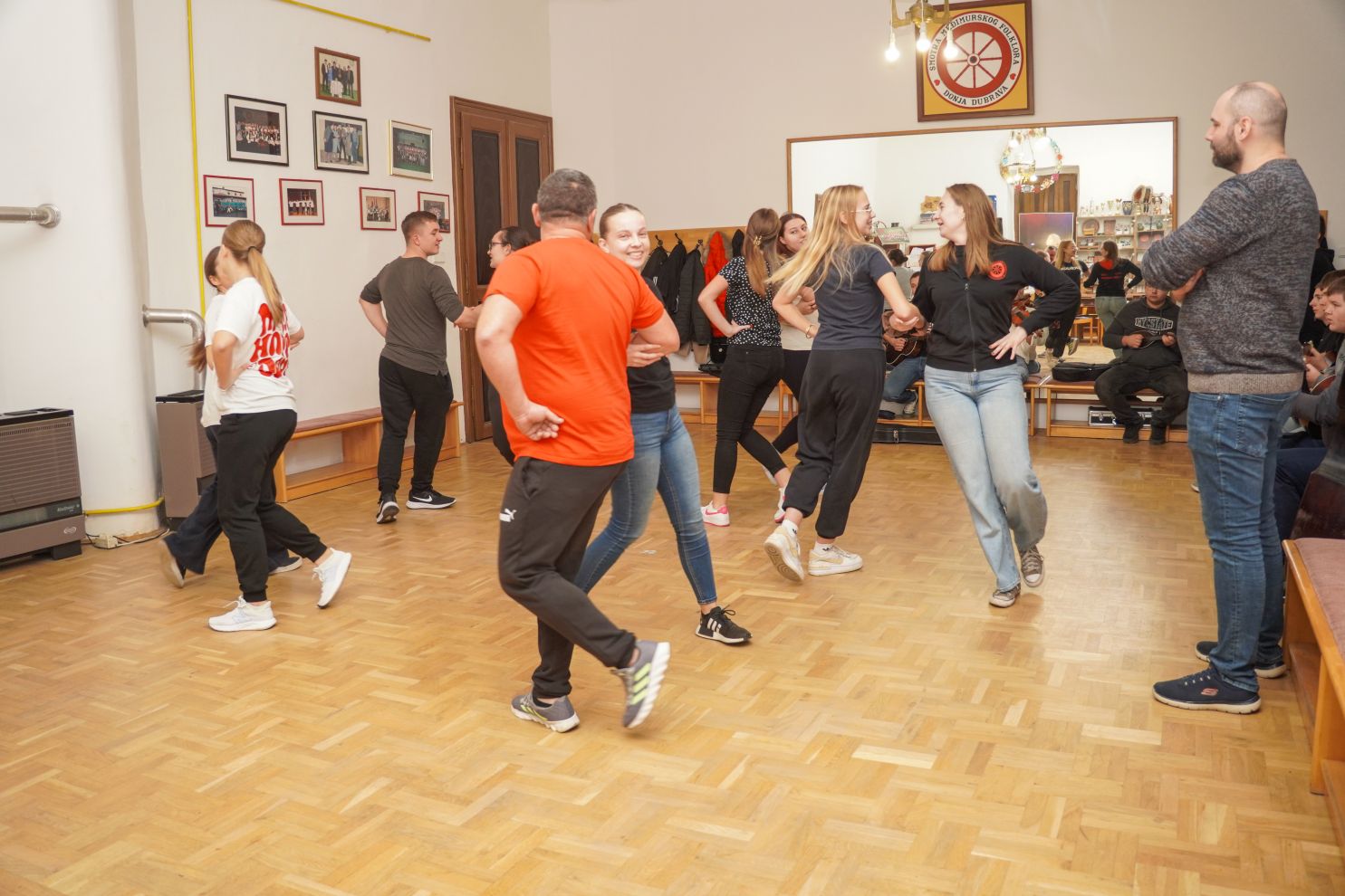 KUD Donja Dubrava folkloraši (17)