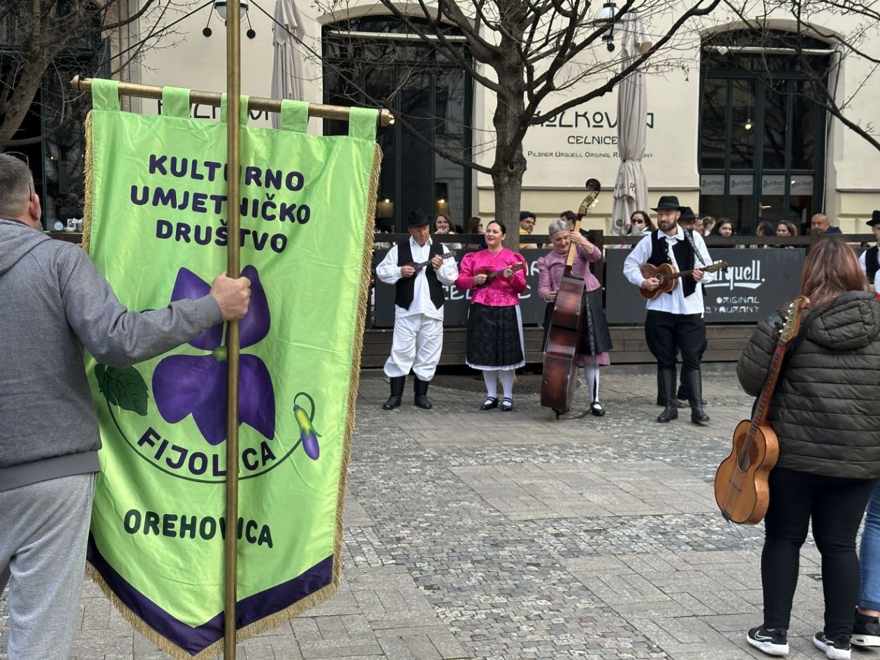 KUD Fijolica Orehovica Prag (1)