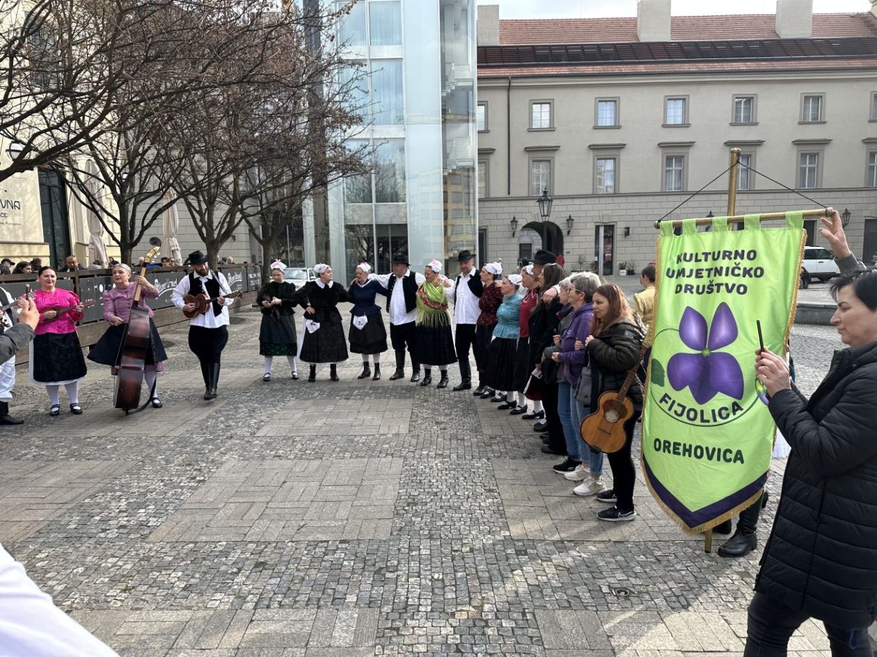 KUD Fijolica Orehovica Prag (14)