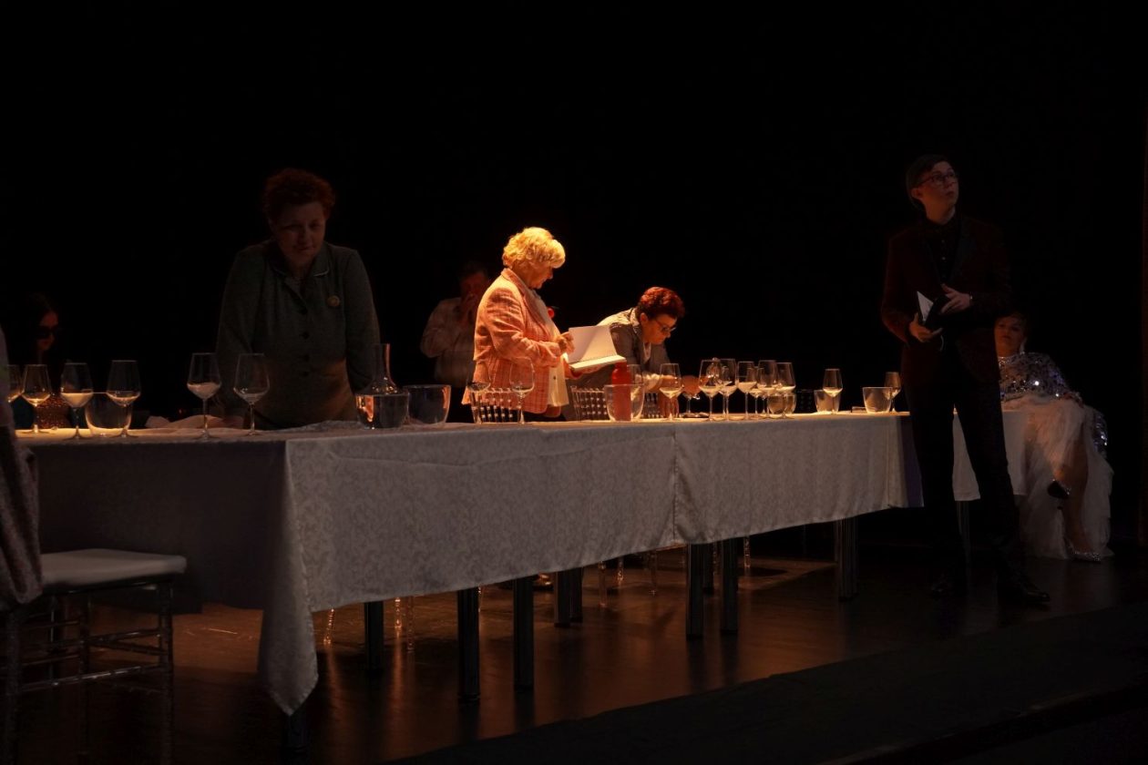 KUD Mura predstava Sommelier (11) KUD Mura predstava Sommelier (11)