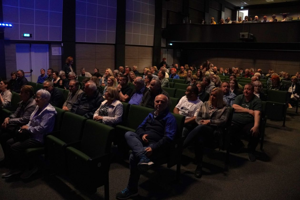 KUD Mura predstava Sommelier (15) KUD Mura predstava Sommelier (15)