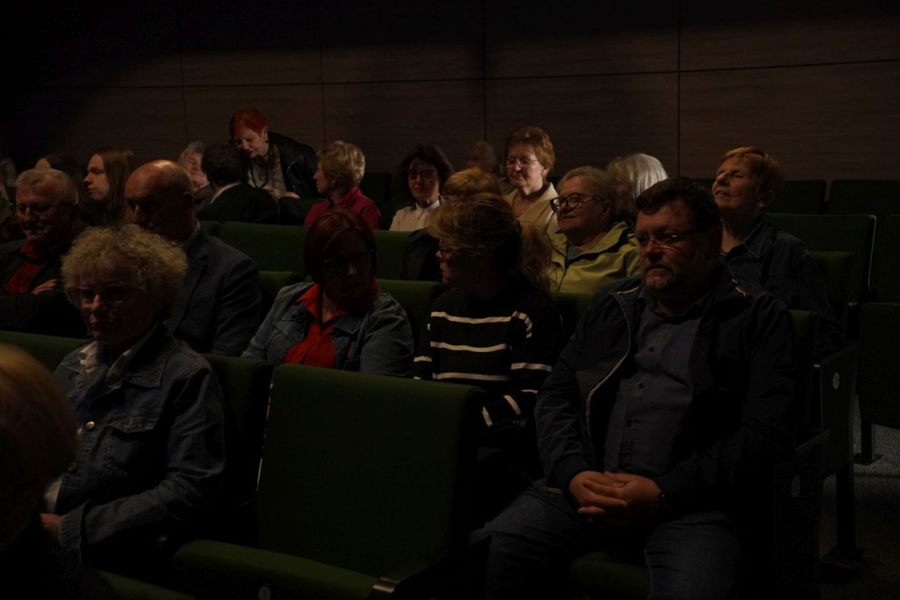 KUD Mura predstava Sommelier (19) KUD Mura predstava Sommelier (19)