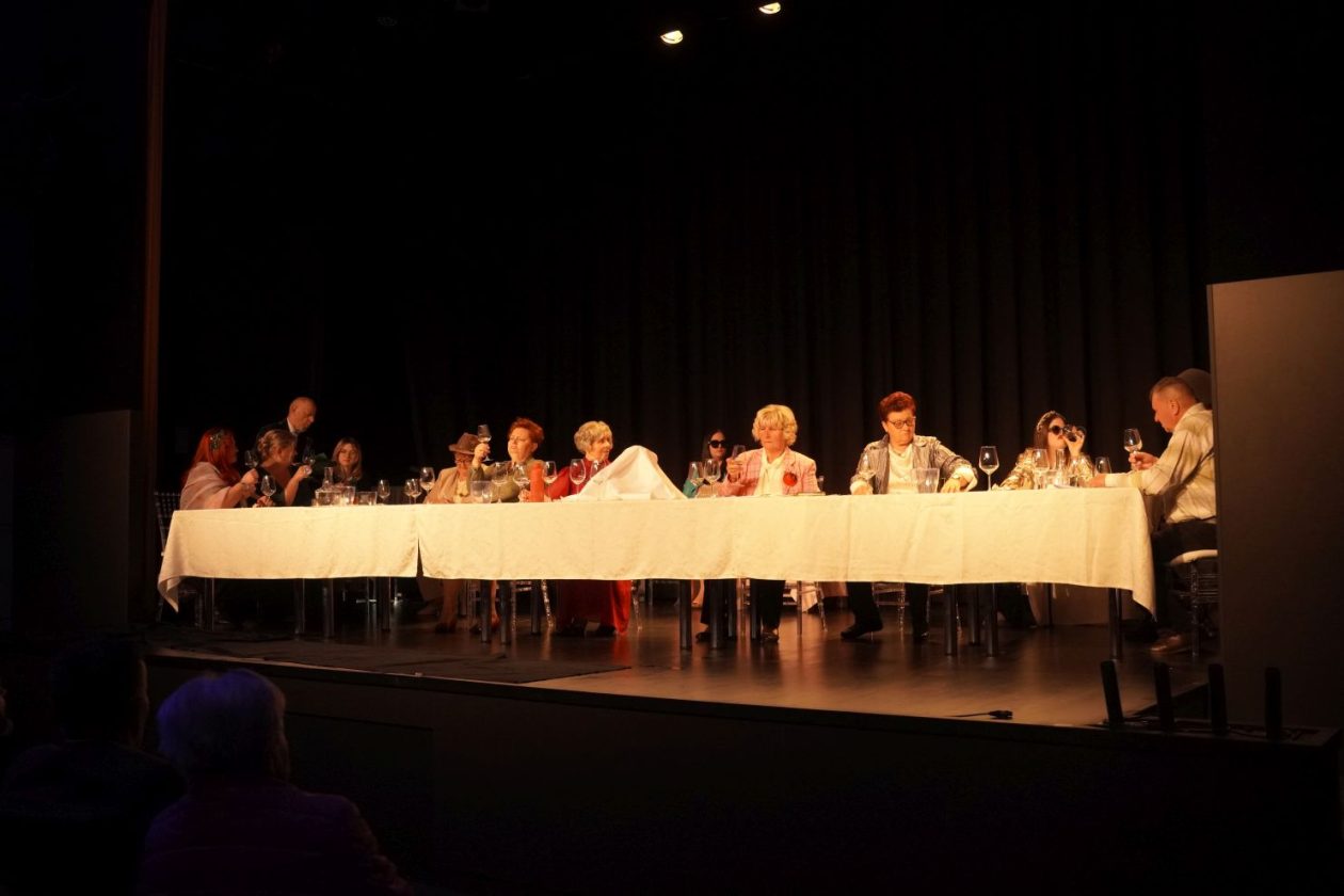 KUD Mura predstava Sommelier (25) KUD Mura predstava Sommelier (25)