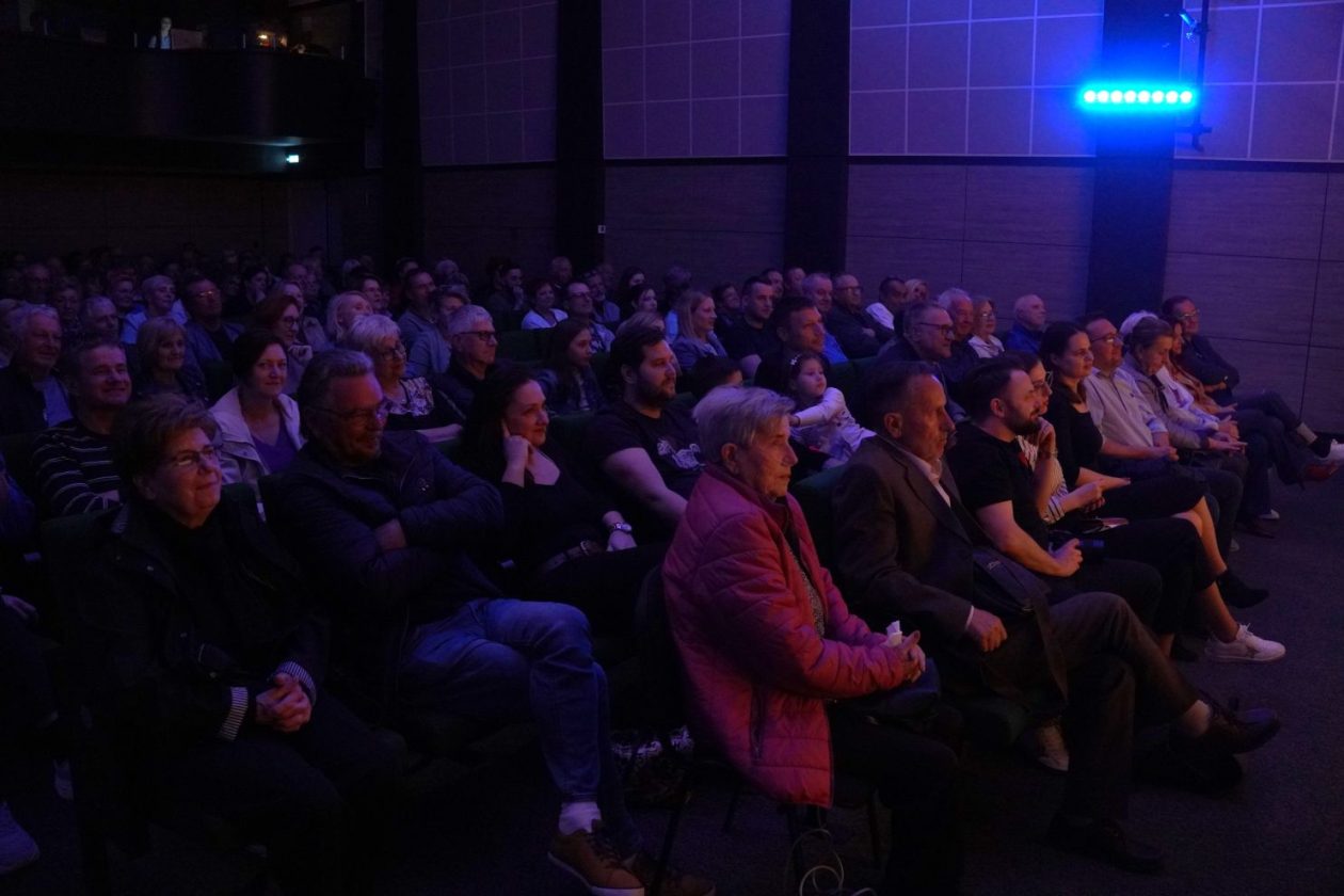 KUD Mura predstava Sommelier (31) KUD Mura predstava Sommelier (31)