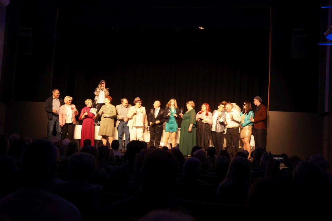 KUD Mura predstava Sommelier (33) KUD Mura predstava Sommelier (33)