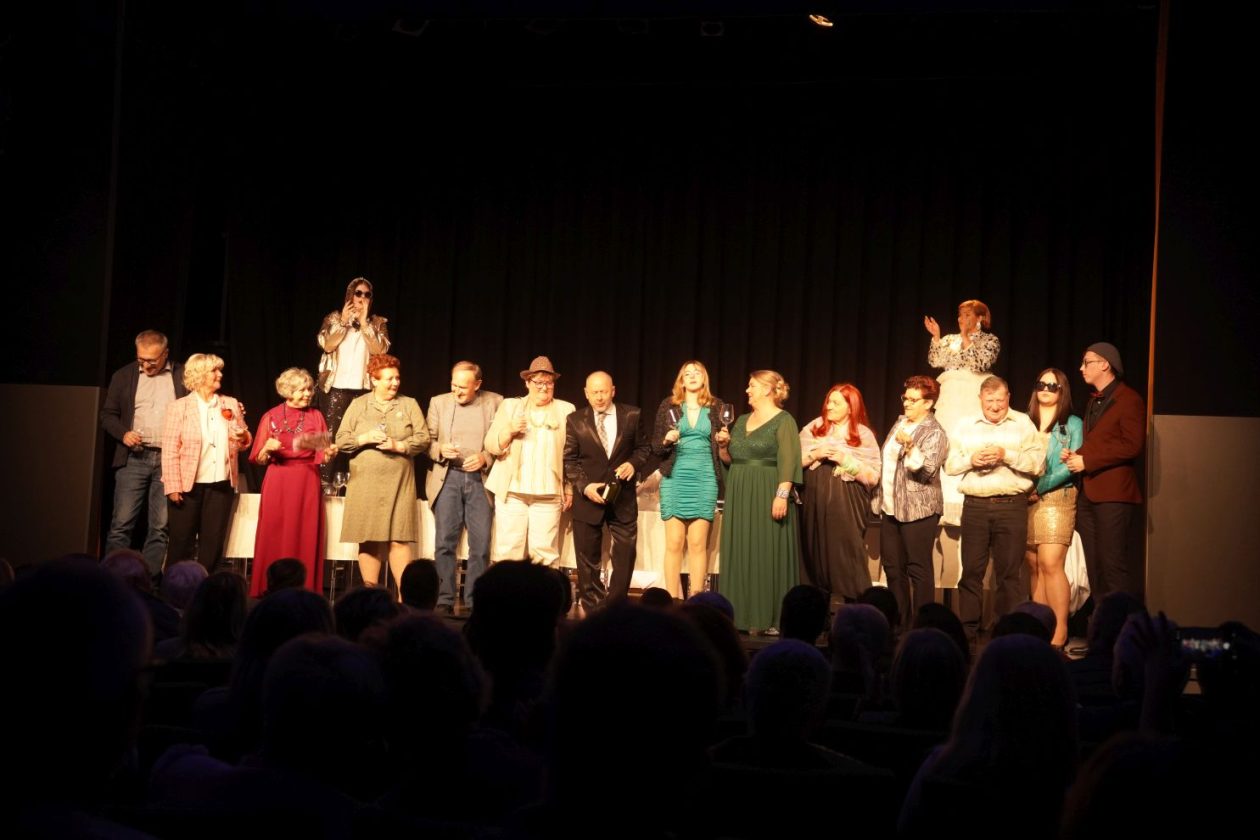 KUD Mura predstava Sommelier (34) KUD Mura predstava Sommelier (34)