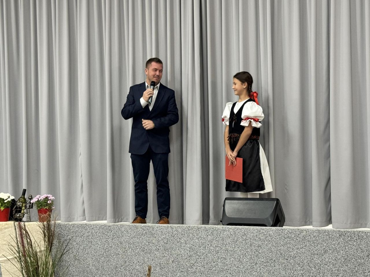 KUD PODTUREN Tradicija, pjesma i mošt priredba povodom Martinja ispunila Društveni dom (16)