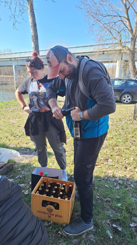 KUD SELJAČKA SLOGA Članovi očistili šetnicu Vrata Pažuta i prostor ispod dobravskog mosta (1)