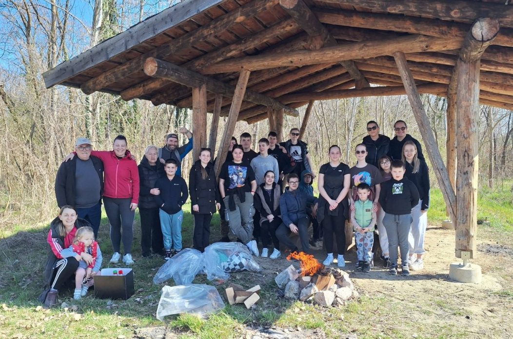 KUD SELJAČKA SLOGA Članovi očistili šetnicu Vrata Pažuta i prostor ispod dobravskog mosta (7)