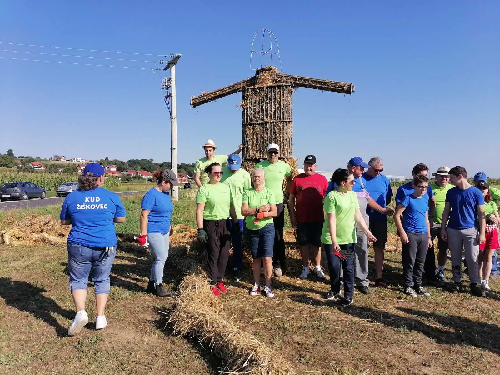 KUD Žiškovec namatanje Pikača 2024 (1)
