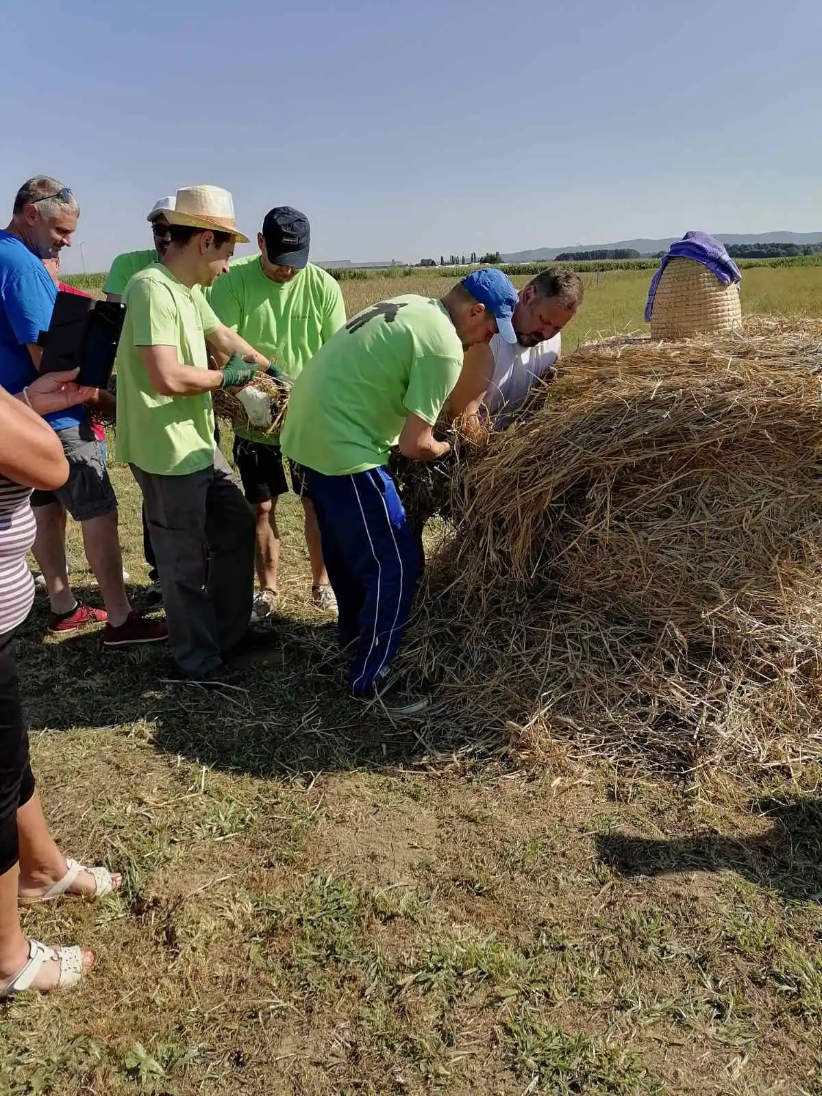 KUD Žiškovec namatanje Pikača 2024 (3)
