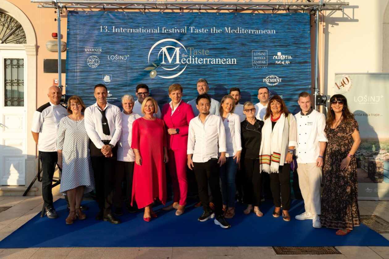 KULINARSKA UMIJEĆA Međimurski chef Amos Novak predstavio okuse Međimurja na festivalu u Malom Lošinju (1) KULINARSKA UMIJEĆA Međimurski chef Amos Novak predstavio okuse Međimurja na festivalu u Malom Lošinju (1)