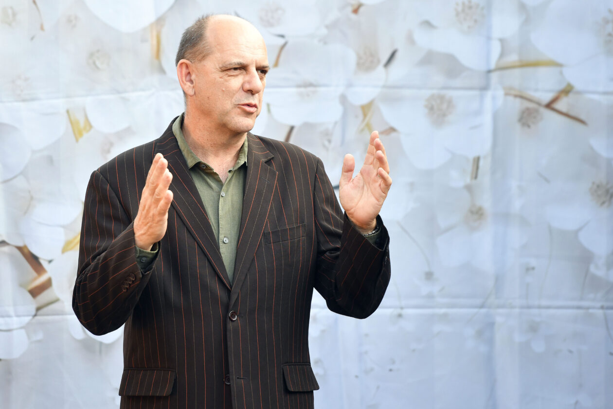 Nedelišće: Povodom Dana Općine Nedelišće u atriju starog NM kluba održana je predstava “Nečiste sile u gradu N” Nedelišće: Povodom Dana Općine Nedelišće u atriju starog NM kluba održana je predstava “Nečiste sile u gradu N”