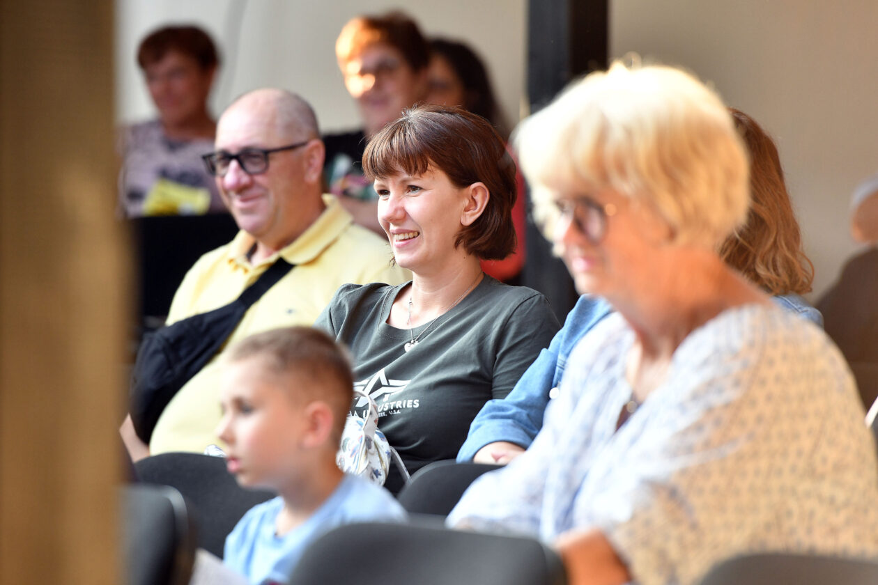 Nedelišće: Povodom Dana Općine Nedelišće u atriju starog NM kluba održana je predstava “Nečiste sile u gradu N” Nedelišće: Povodom Dana Općine Nedelišće u atriju starog NM kluba održana je predstava “Nečiste sile u gradu N”
