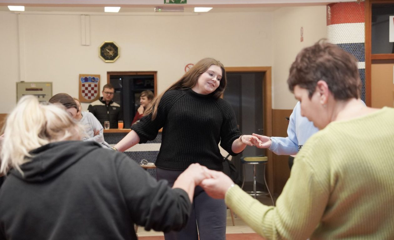 KUU zasadbreg folklor proba (11)