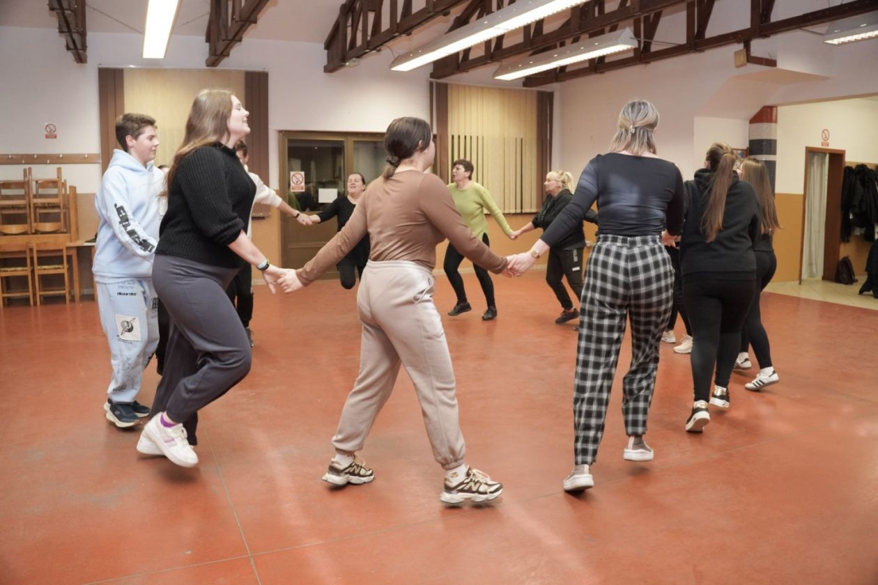 KUU zasadbreg folklor proba (16)