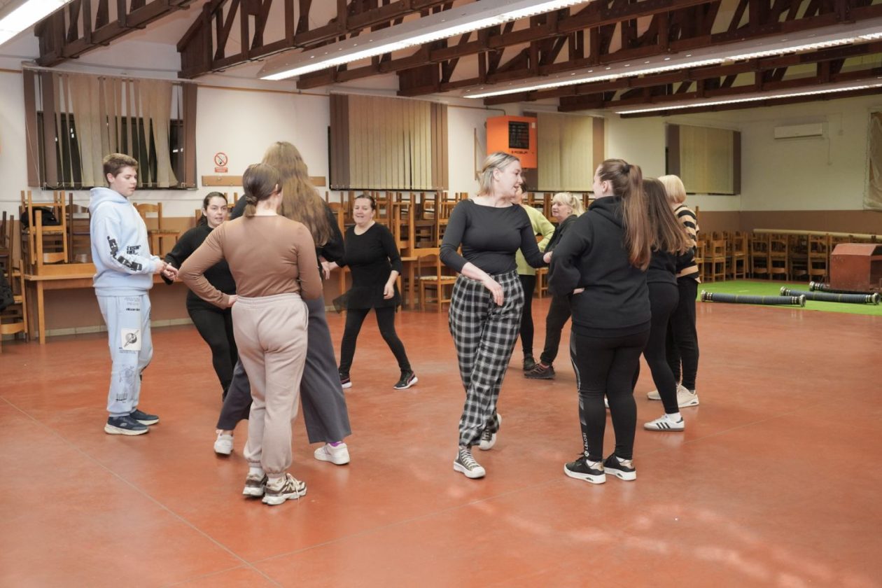 KUU zasadbreg folklor proba (2)