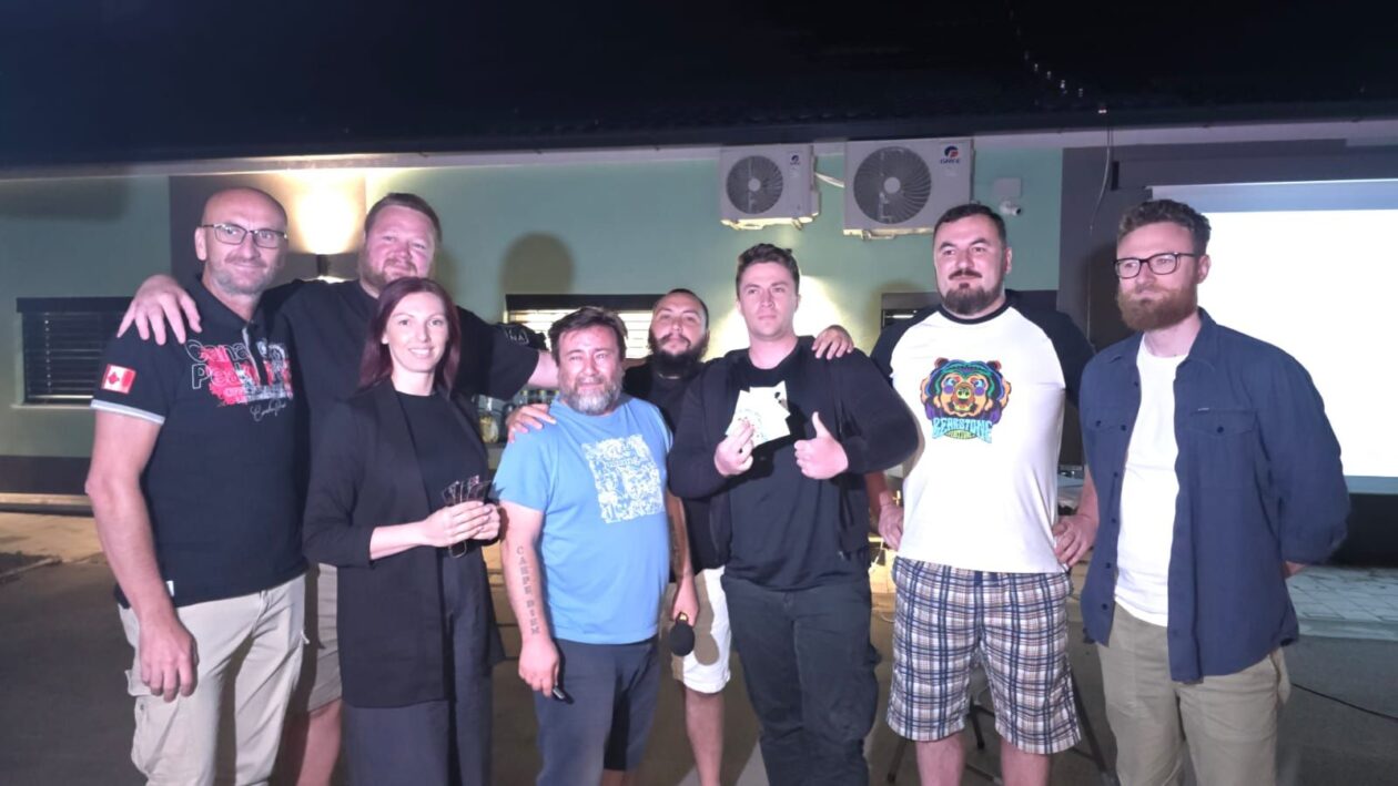 KVIZ POD ZVIJEZDAMA Mario Kovač razveselio Mursko Središće, pobjedu odnijela ekipa ‘Skupazajedno’ (6) KVIZ POD ZVIJEZDAMA Mario Kovač razveselio Mursko Središće, pobjedu odnijela ekipa ‘Skupazajedno’ (6)