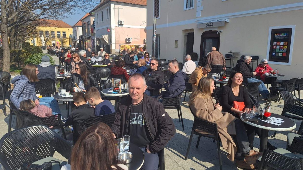 Kafići, terase, proljeće Čakovec 2026 (1) Kafići, terase, proljeće Čakovec 2026 (1)