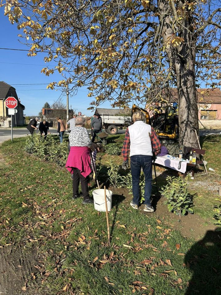 Kapela Uzvišenja sv. Križa u Pušćinama – udruga žena Puščine 21